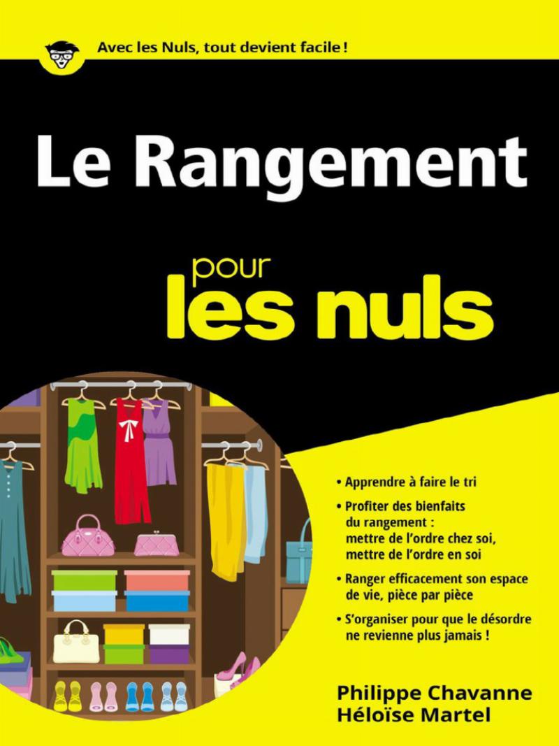 Une palette de couleurs apaisantes et modernes pour la peinture chambre ados, avec des échantillons de bleu doux, vert sauge et gris clair, illustrant des choix harmonieux et tendance pour l'espace de vie d'un adolescent.